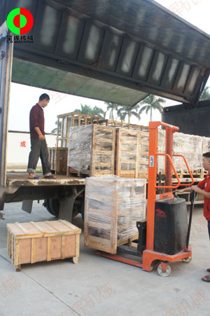 越南經(jīng)銷客戶訂購的魚蝦采肉機及球根莖切菜機于近日出貨。