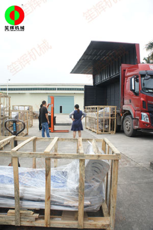 多功能洗菜機等一批蔬菜清洗加工設(shè)備發(fā)貨交付客戶！