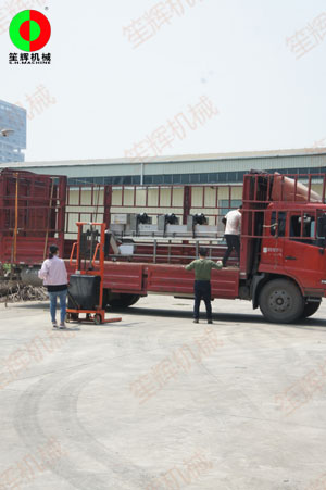 蔬果去皮清洗\提升風(fēng)干等加工處理設(shè)備裝車發(fā)往惠州客戶！