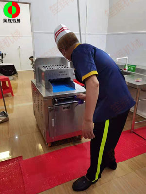 湛江某大型凈菜加工配送中心上線設(shè)備投入運(yùn)營！