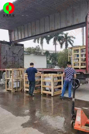 削皮機(jī)、切菜機(jī)、薯?xiàng)l機(jī)等一批蔬果加工設(shè)備發(fā)往海南海口！