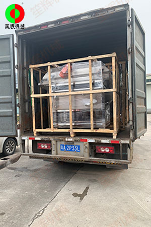 兩批蔬果清洗加工設(shè)備同日發(fā)貨交付！